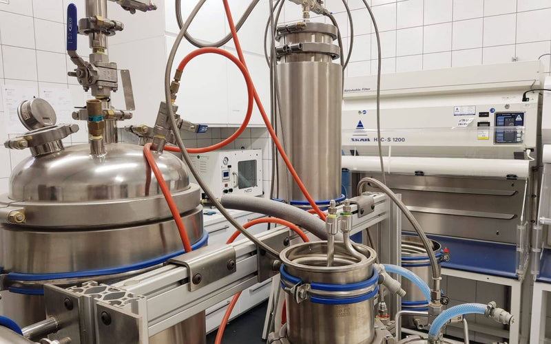 Nerūsējošā tērauda apstrādes un filtrēšanas iekārtas Formula Swiss laboratorijā